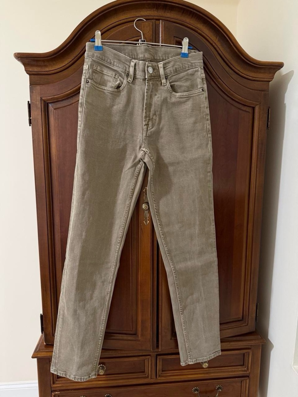 Uniqlo Women’s Corduroy High-Rise Pants in Taupe